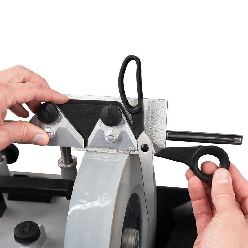 Sharpening scissors with Tormek SC-60 Jig